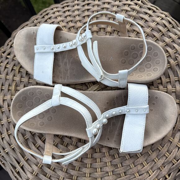 Vionic Sandals Shoes Womens Size 11 Mikah White Leather Strap Pearl Stud Comfort - Picture 2 of 16